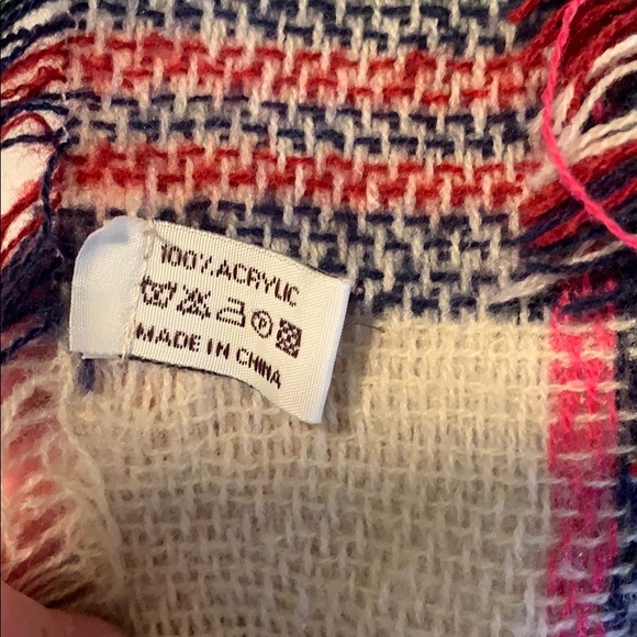 Blanket Scarf - Picture 3 of 3